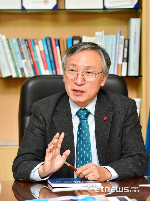 김영집 광주테크노파크 원장.