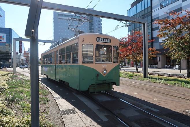도야마시 곳곳을 이어주는 경전철의 모습. 사진=김정우 기자