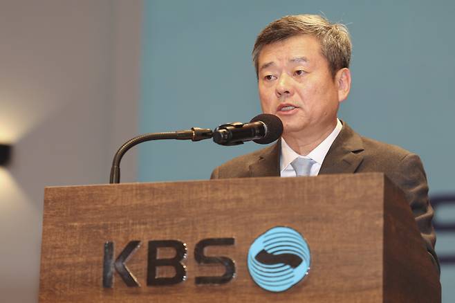 박민 KBS 신임 사장이 14일 오전 서울 영등포구 KBS 아트홀에서 열린 대국민 기자회견에서 취지 발언을 하고 있다. /뉴시스