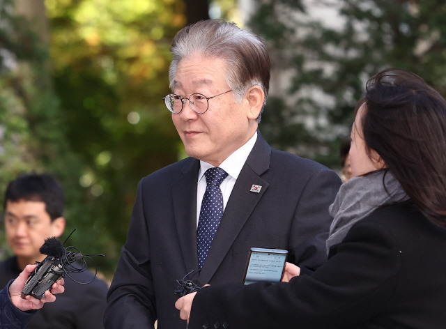 ▲ 더불어민주당 이재명 대표가 지난 7일 오전 서울 서초구 서울중앙지법에서 열린 ‘대장동 배임·성남FC 뇌물’ 관련 1심 5회 공판에 출석하고 있다. [연합뉴스 자료사진]