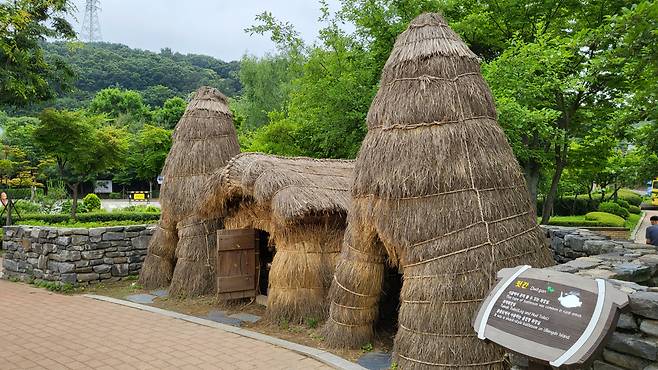 Dwitgan, a type of bathroom with log and mud toilets, used by ordinary people from the Silla Kingdom period (57 BC to 935 AD) to the Joseon era (Kim Hae-yeon/ The Korea Herald)