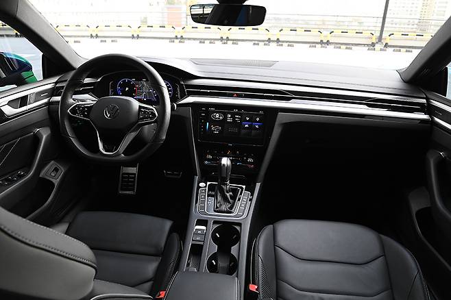 폭스바겐 아테온 R-라인 4모션. 김학수 기자