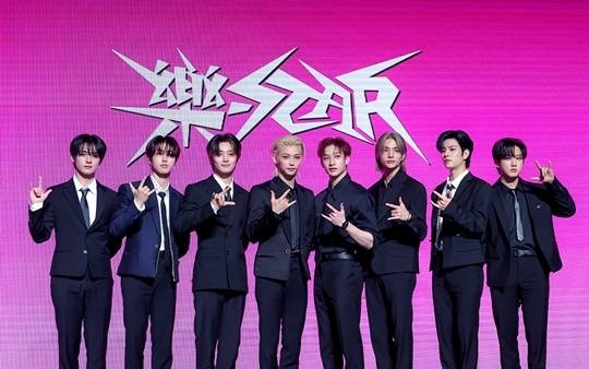 스트레이 키즈, 美 빌보드 ‘핫 100’ 90위...4세대 보이그룹 최초