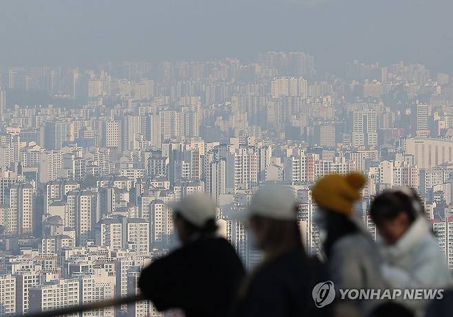 서울 아파트  (서울=연합뉴스) 이지은 기자 = = 사진은 19일 서울 남산에서 내려본 서울 아파트단지. 2023.11.19 jieunlee@yna.co.kr