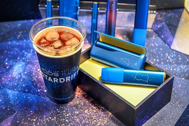 한국필립모리스는 8일 아이코스 일루마 시리즈의 새로운 한정판 '아이코스 일루마 스타드리프트(IQOS ILUMA STARDRIFT)'를 공식 출시했다. 사진은 해당 제품의 모습. 한국필립모리스 제공