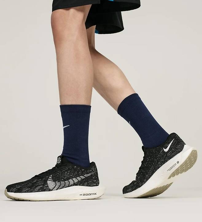 재생소재를 사용해 제작한 나이키 페가수스 터보 제품.