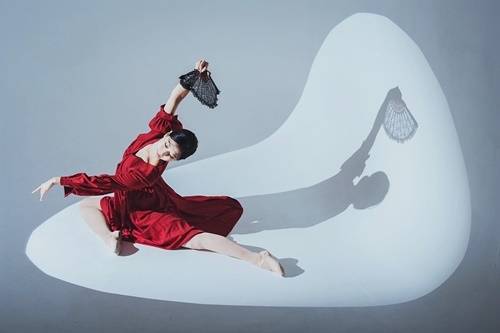 발레리나 이가람이 뮤지컬 ‘비보이를 사랑한 발레리나’ 여주인공으로 무대에 오른다.