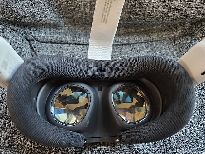 ‘퀘스트3’ 렌즈 부분. 팬케이크 광학렌즈가 적용됐다. (사진=김정유 기자)