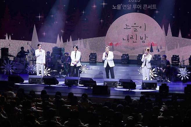 [서울=뉴시스] 노을 전국 투어 콘서트. (사진=씨제스 스튜디오 제공) 2023.11.27. photo@newsis.com  *재판매 및 DB 금지