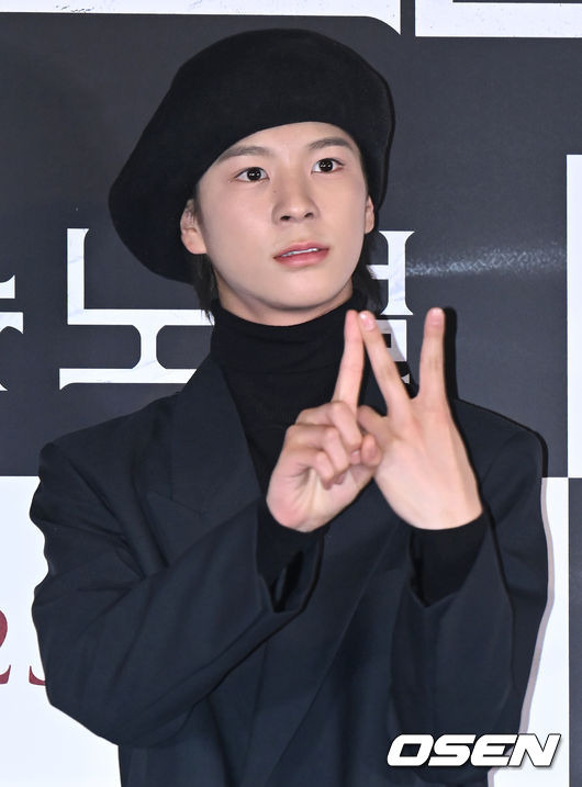 [OSEN=김성락 기자] 27일 오후 서울 용산구 한강대로 CGV 용산아이파크몰에서 영화 ‘뉴노멀’ 언론시사회가 열렸다.가수 정동원이 포토타임을 갖고 있다. 2023.10.27 / ksl0919@osen.co.kr