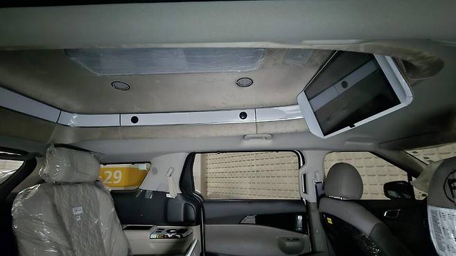 기아 '카니발 하이리무진 페이스리프트' (출처 : 숏카)