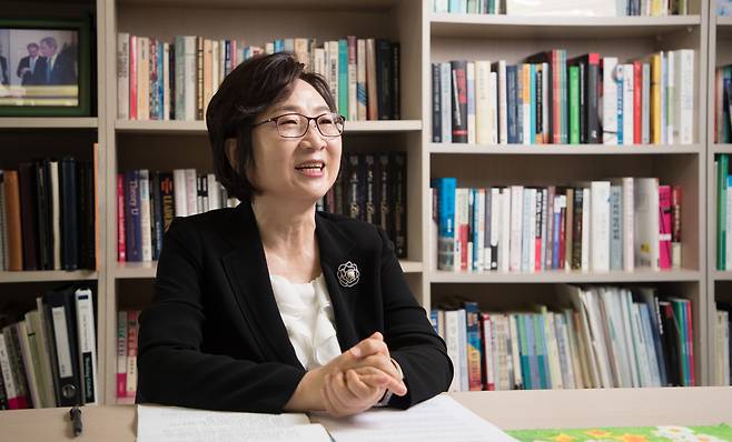 지난 5월 30일 서울 이화여대 국제교육관에서 본지와 인터뷰하는 조기숙 교수./ 고운호 기자