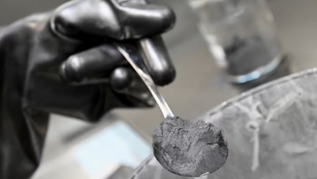 전기차 배터리를 비롯한 전자 제품의 핵심 원료로 쓰이는 흑연/로이터 연합뉴스