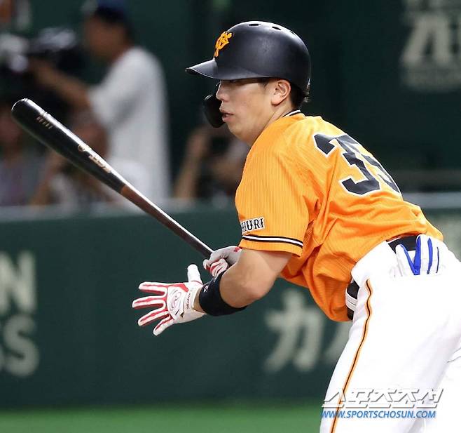 요미우리의 주전 유격수가 된 루키 가도와키. 사진출처=요미우리 자이언츠 SNS