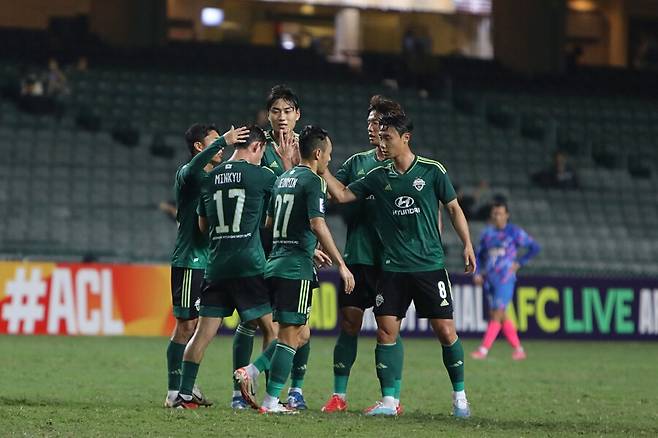 ▲ 전북 현대가 키치(홍콩)과 아시아 축구연맹 챔피언스리그 조별리그 5차전을 치렀다. 문선민은 선제골을 넣었다. ⓒ전북 현대