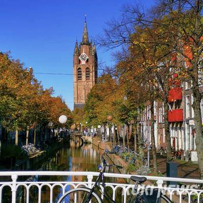 요하네스 페르메이르의 무덤은 위치를 모르지만 구교회에 있다.&nbsp;