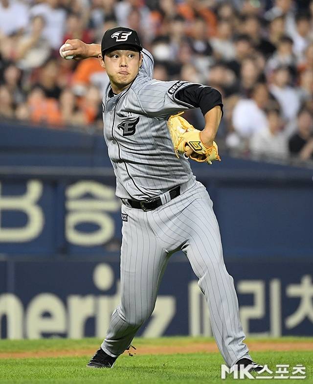 문동주는 내년 시즌 한화의 토종 에이스로 활약할 수 있을까. 사진=천정환 기자