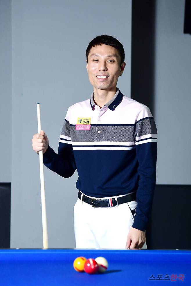 프로당구 선수 최원준이 스포츠한국과의 인터뷰에서 포즈를 취하고 있다. ⓒ이혜영 기자 lhy@hankooki.com