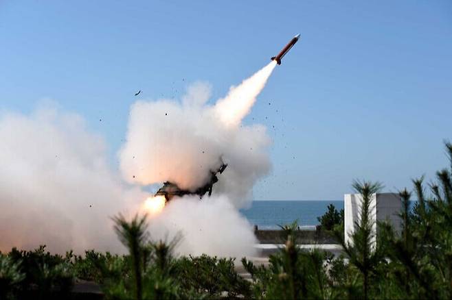 한국 공군의 패트리엇 지대공미사일이 가상 표적을 향해 발사되고 있다. 세계일보 자료사진
