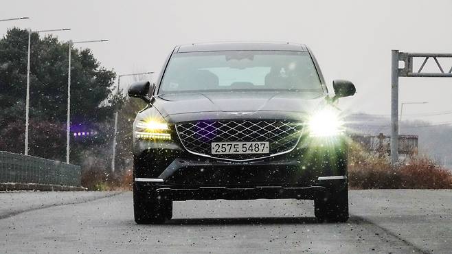 GV80 쿠페의 앞모습. ⓒautodiary