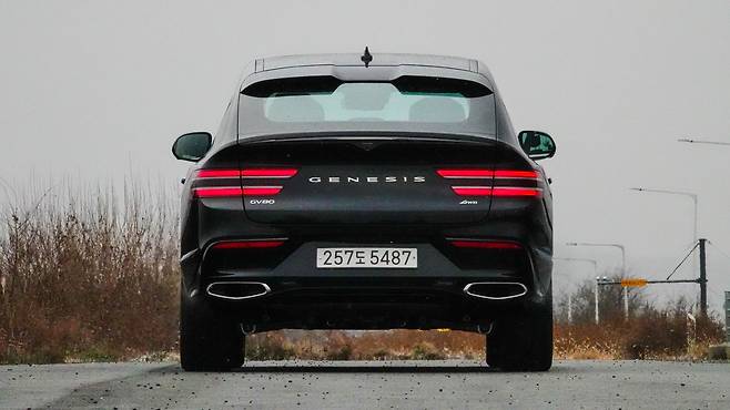 GV80 쿠페의 뒷모습. ⓒautodiary