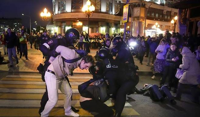 모스크바에서 벌어진 예비군 동원령 반대시위 / 사진 = 연합뉴스