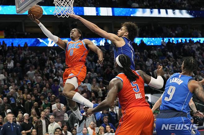 [댈러스=AP/뉴시스] 미국프로농구(NBA) 오클라호마시티 썬더의 제일런 윌리엄스. 2023.12.03.