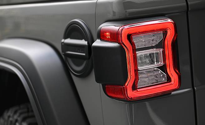 지프 랭글러 루비콘 파워탑. 김학수 기자