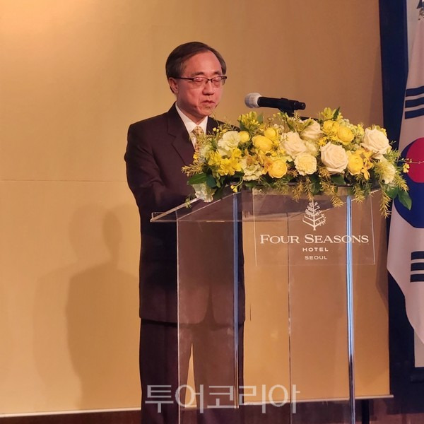문승현 통일부 차관이 인사말을 하고 있다.