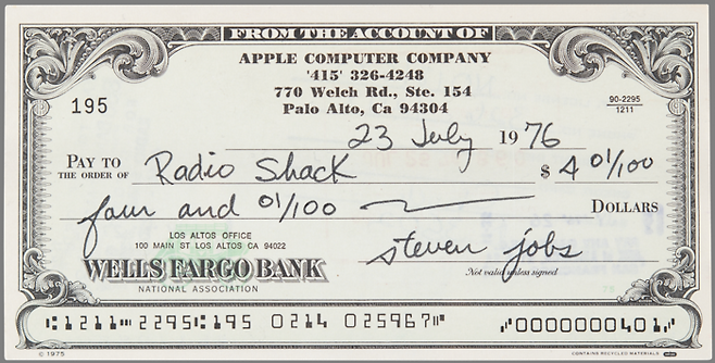 미국 경매업체 RR옥션에서 오는 7일까지 진행될 스티브 잡스가 1976년 발행한 4.01달러 짜리 수표. [출처=RR옥션]