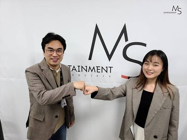 김정열 대표(왼쪽)와 짜리몽땅 박나진. 
사진제공ㅣ엠에스엔터테인먼트