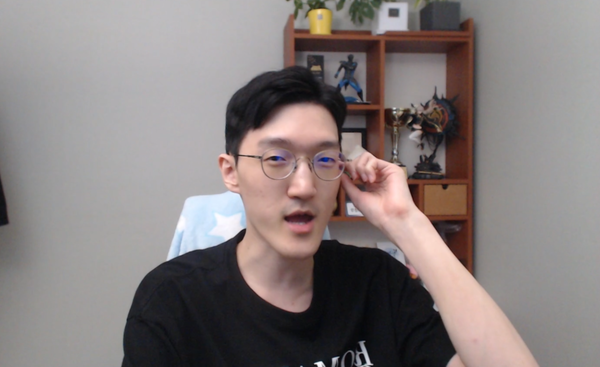 - 구독자 43만 명을 보유한 명예훈장&nbsp;