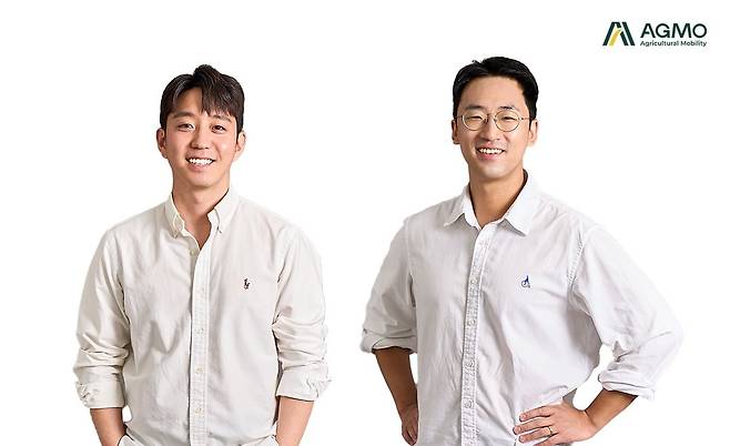 농기계 자율주행 솔루션을 개발한 아그모의 박승진(왼쪽), 전찬우 공동대표 / 아그모 제공