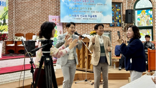 가수 박군이 훈훈한 선행을 전했다. 사진=토탈셋