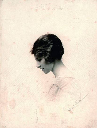 금광업자 앨버트 테일러와 결혼해 서울에 붉은벽돌집 딜쿠샤를 만들고 살았던 영국 배우 메리 린리 테일러.