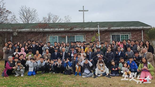 김포에 위치한 대한예수교장로회 고신총회 산하 주님의보배교회 단체 사진. 주님의보배교회 제공