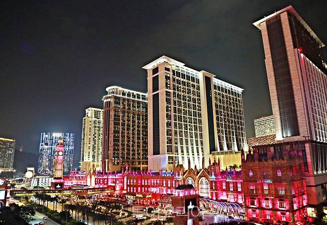 화려한 밤 밝히는 런더너 마카오 (사진. 김관수)