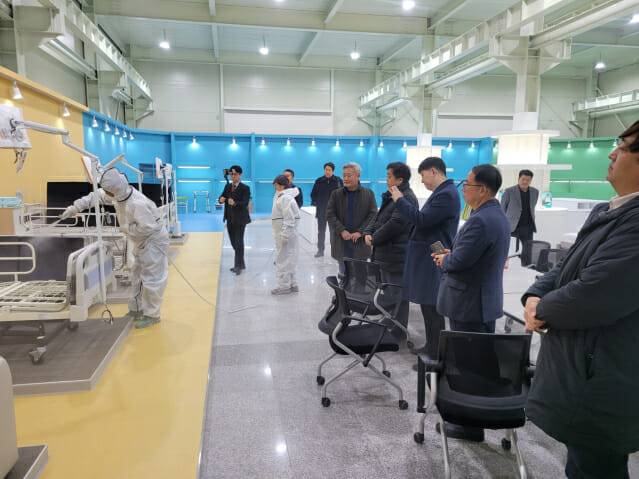 우성이엔지 전시관 바이로텍트 도포 행사(이미지=우성이엔지)