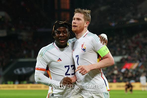 요한 바카요코(왼쪽)와 케빈 더 브라위너. 사진=게티이미지