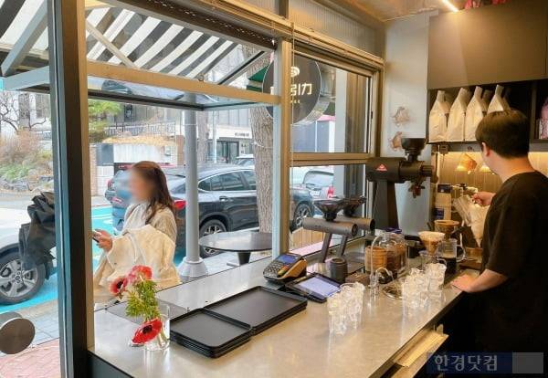 합마르뜨 하늘길 내 카페 전경. /사진=김세린 기자