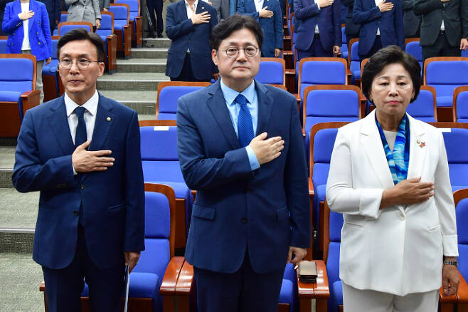 더불어민주당 김민석 의원(왼쪽) 자료사진. 윤창원 기자