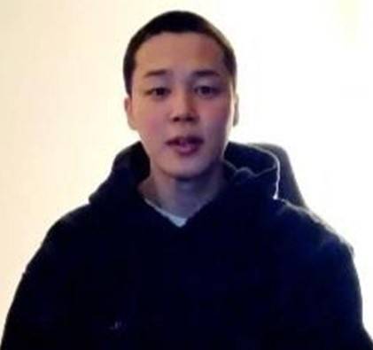 군 입대를 하루 앞둔 방탄소년단(BTS) 지민이 11일 팬들과 온라인 소통을 하고 있다. 연합뉴스