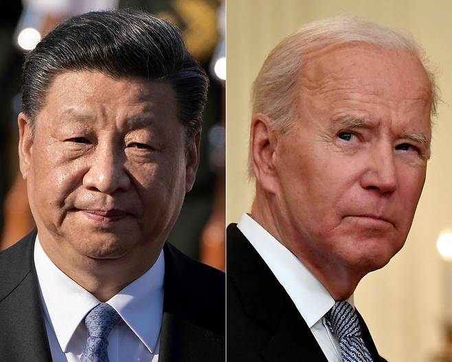 미·중이 수교 이후 최악 관계를 이어 가는 가운데 조 바이든 미국 대통령과 시진핑 중국 국가주석이 10일 전화 회담을 했다./AFP 연합뉴스