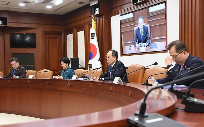 비상경제장관회의가 13일 서울 종로구 정부서울청사에서 열렸다. 추경호 부총리 겸 기획재정부 장관이 모두발언 하고 있다. 기획재정부 제공