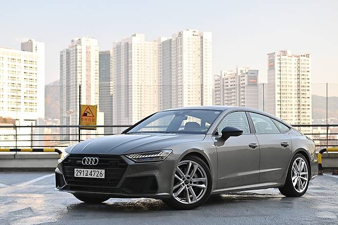 아우디 A7 55 TFSI e 콰트로. 김학수 기자
