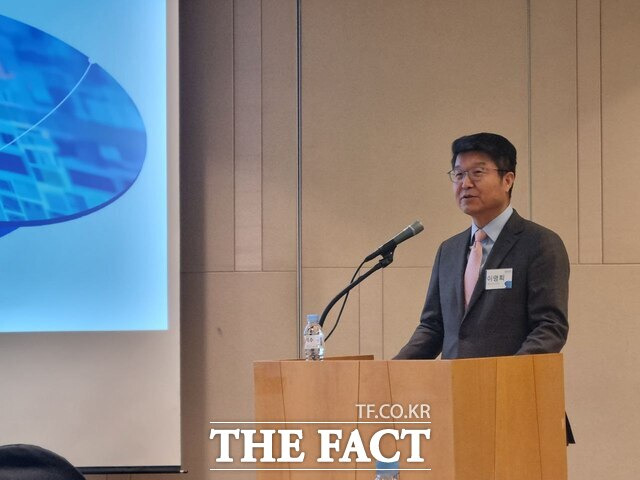 이명희 사피엔반도체 대표가 14일 오후 서울 영등포구 한화금융센터에서 기자간담회를 열고 향후 비전과 성장전략 등을 발표하고 있다. /이한림 기자