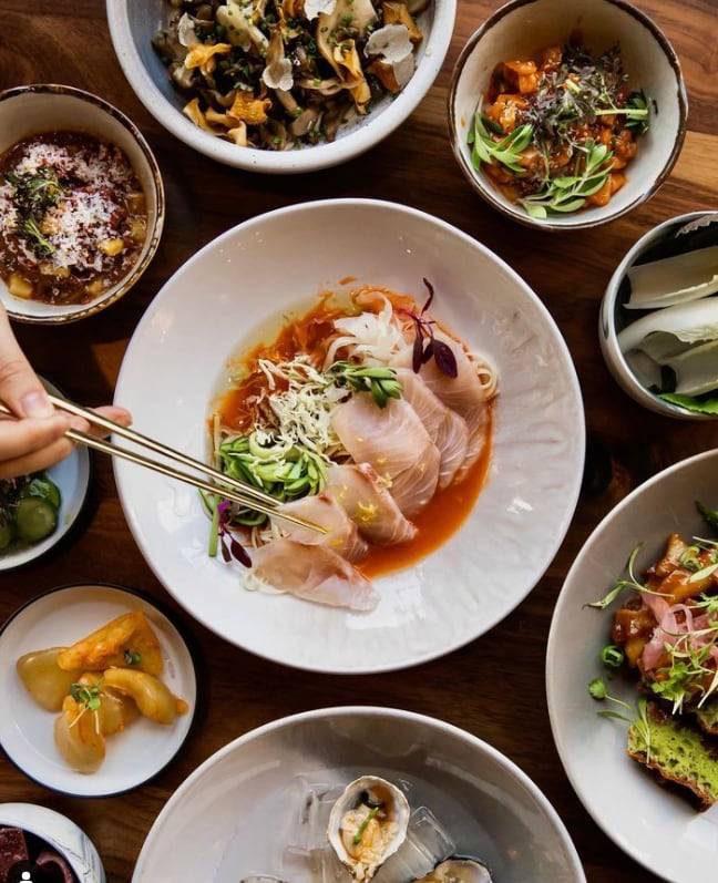 뉴욕타임스(NYT)가 '올해 최고의 요리 23선'으로 꼽은 퓨전 한식 레스토랑 반상의 '물회면'/반상 인스타그램