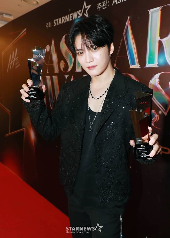 김재중 'AAA 2관왕 했어요'[★포토]