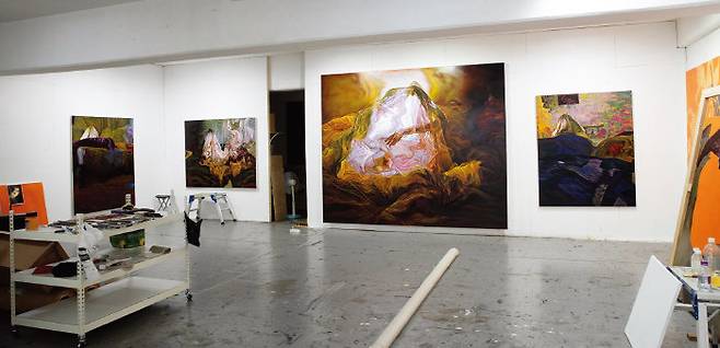 서울 영등포구 문래동에 있는 작가의 작업실. [지호영 기자]