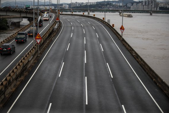 서울 마포구 마포대교 강변북로 한남대교 방향 진입로.